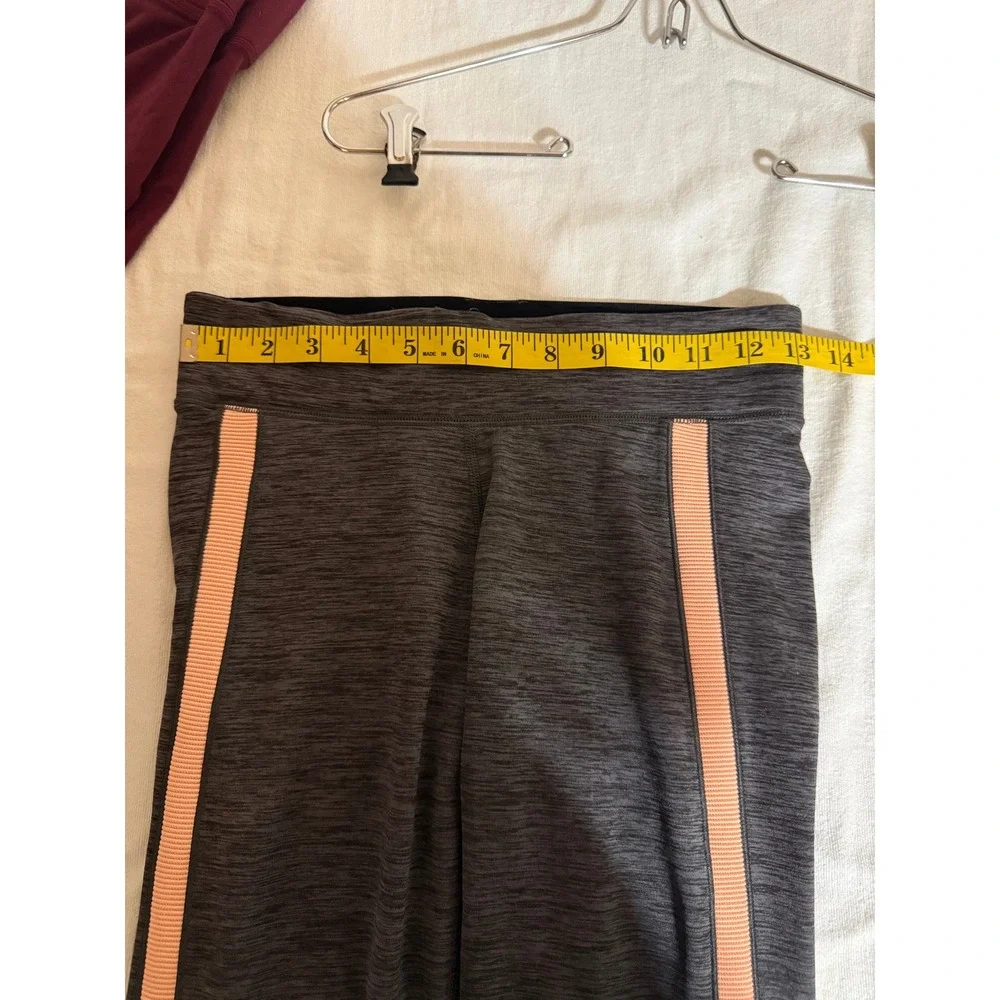 Lot‎ of 2 Womens Leggings PINK Victoria's Secret Burgundy & Under Armour Grey S